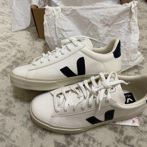 Veja Espalar New in box size 41